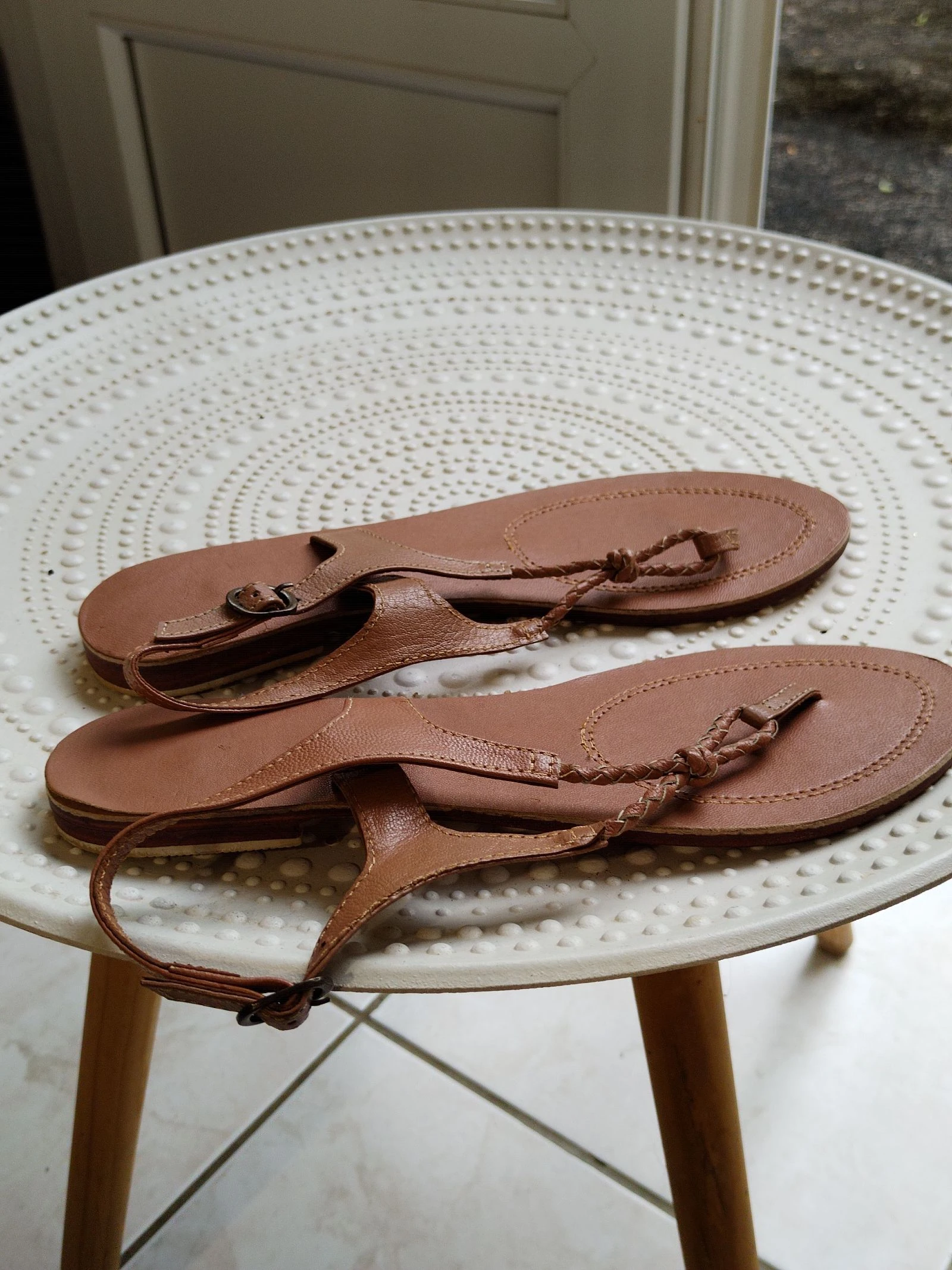 Sandalias de mujer estilo pies desnudos nunca usadas en cuero. 38 – photo 3